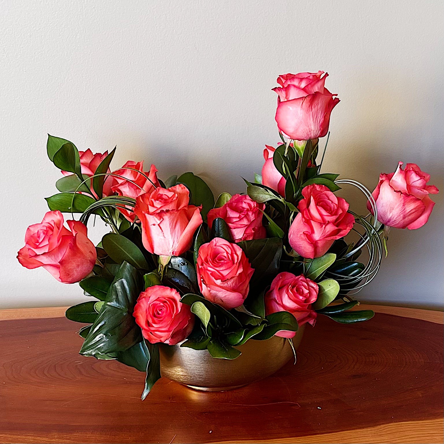 Chic Dozen Rose Vase